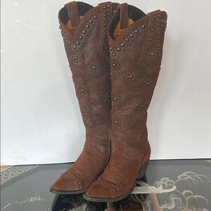 Old Gringo Savannah Dance 18” Boots
Size 9